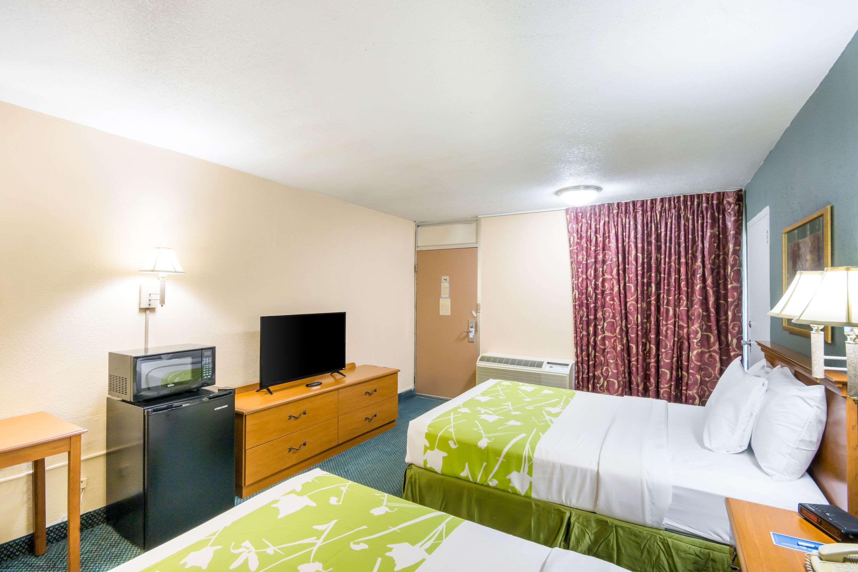 Hotel Rodeway And