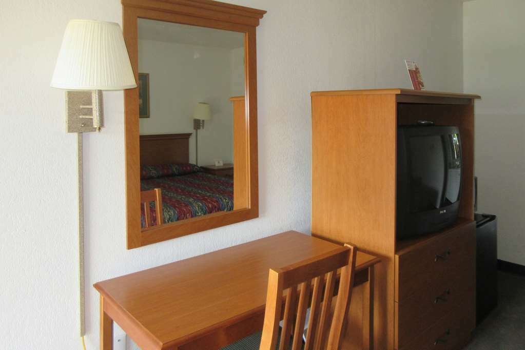 Hotel Rodeway And 2*